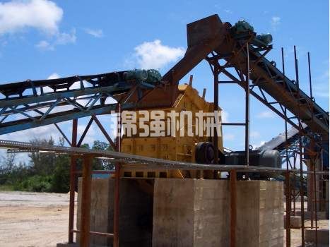 石子破碎機(jī)整套設(shè)備價(jià)格多少錢？石頭破碎機(jī)設(shè)備有哪些？(圖6)